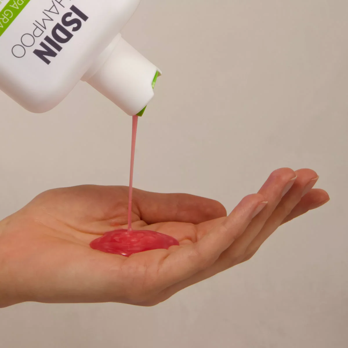 Nutradeica Champú Anticaspa Grasa 200 ml de ISDIN shampoo